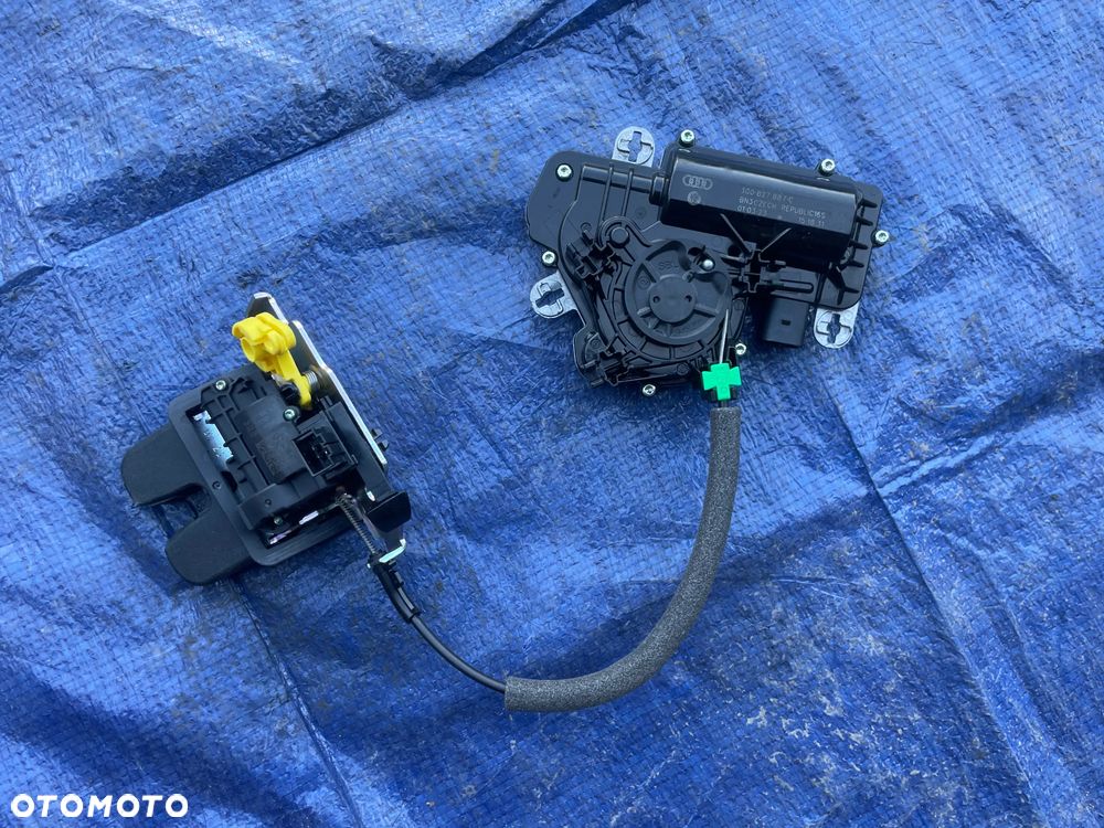 VW Tiguan II 5NA zamek klapy bagażnika plus dociąg elektryczny 3G0827887C - 1