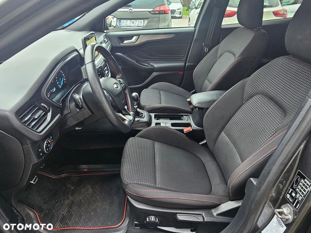 Ford Focus 1.5 TDCi DPF Start-Stopp-System ST-Line - 33