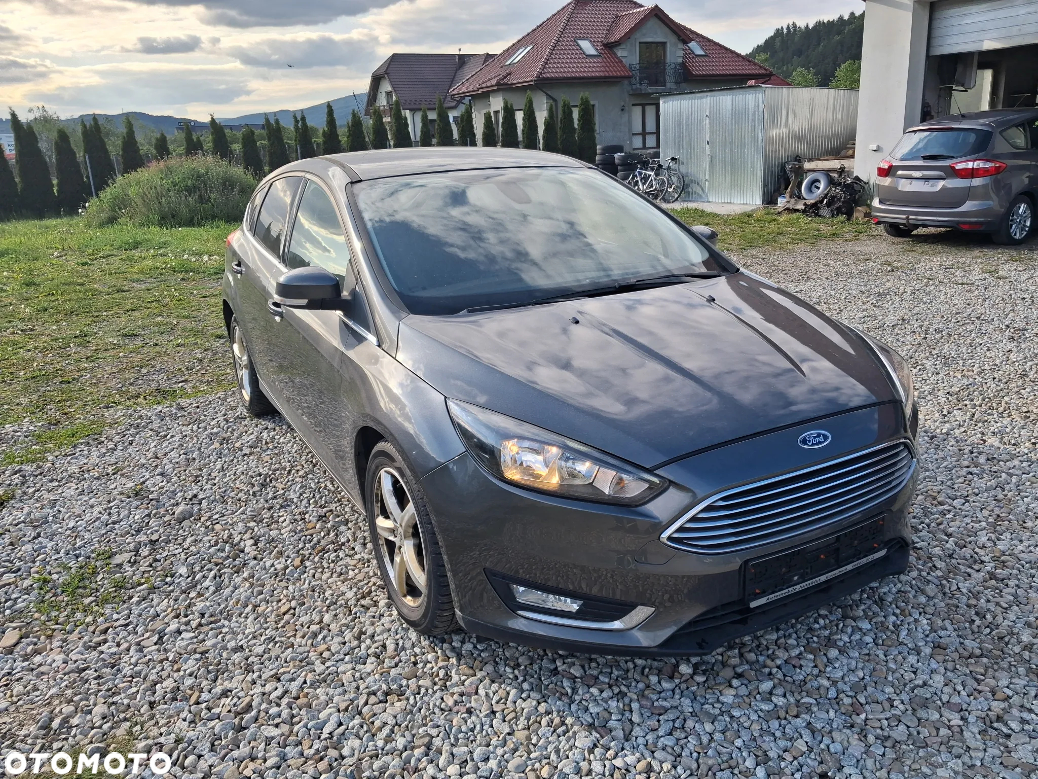 Ford Focus 1.0 EcoBoost Black Edition ASS - 3