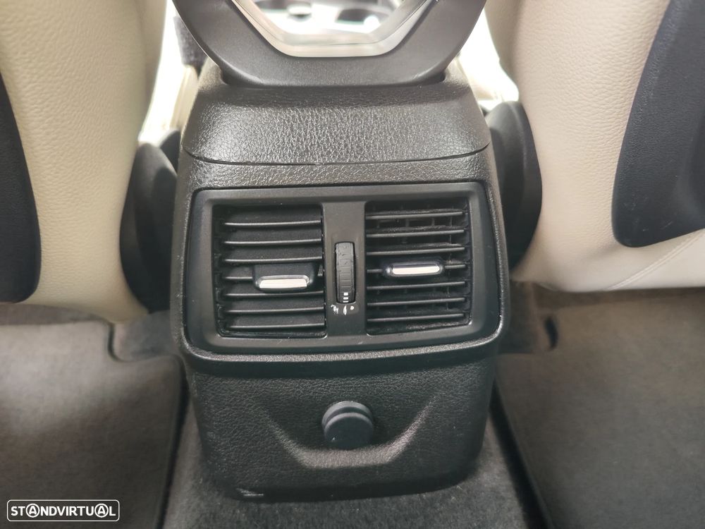 BMW 216 Active Tourer d Aut. Sport Line - 22