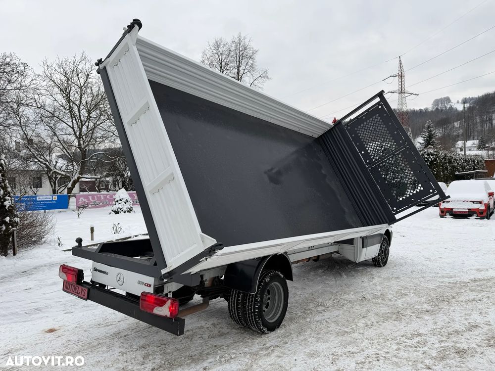 Mercedes-Benz SPRINTER 519 - 13