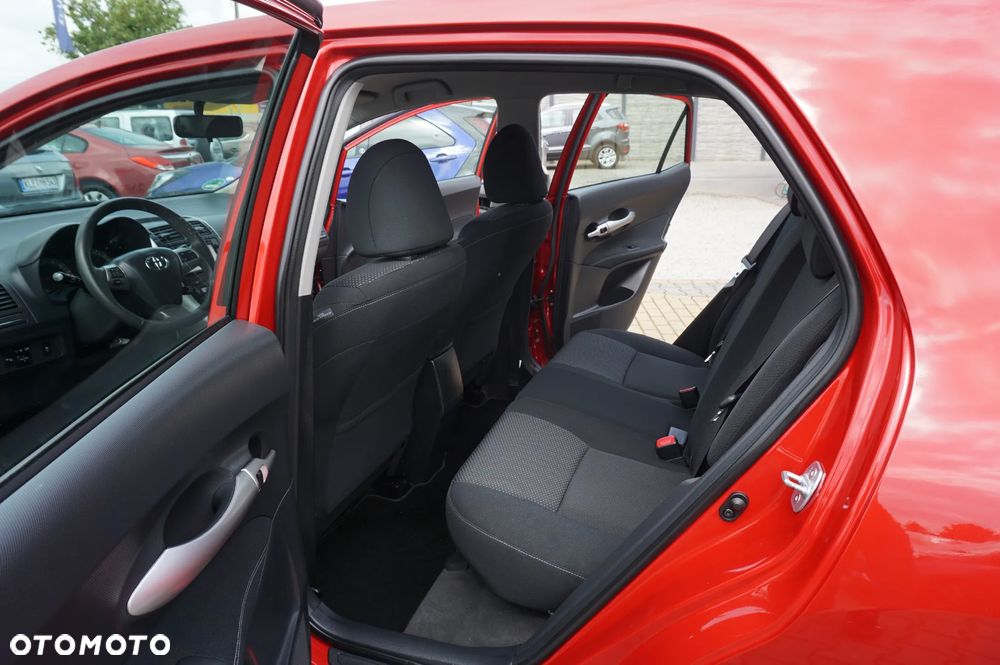 Toyota Auris 1.6 Executive - 24