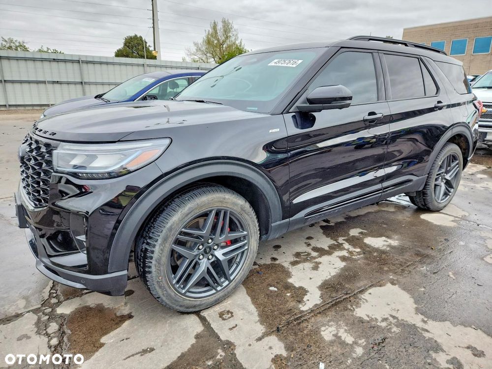 Ford Explorer - 1