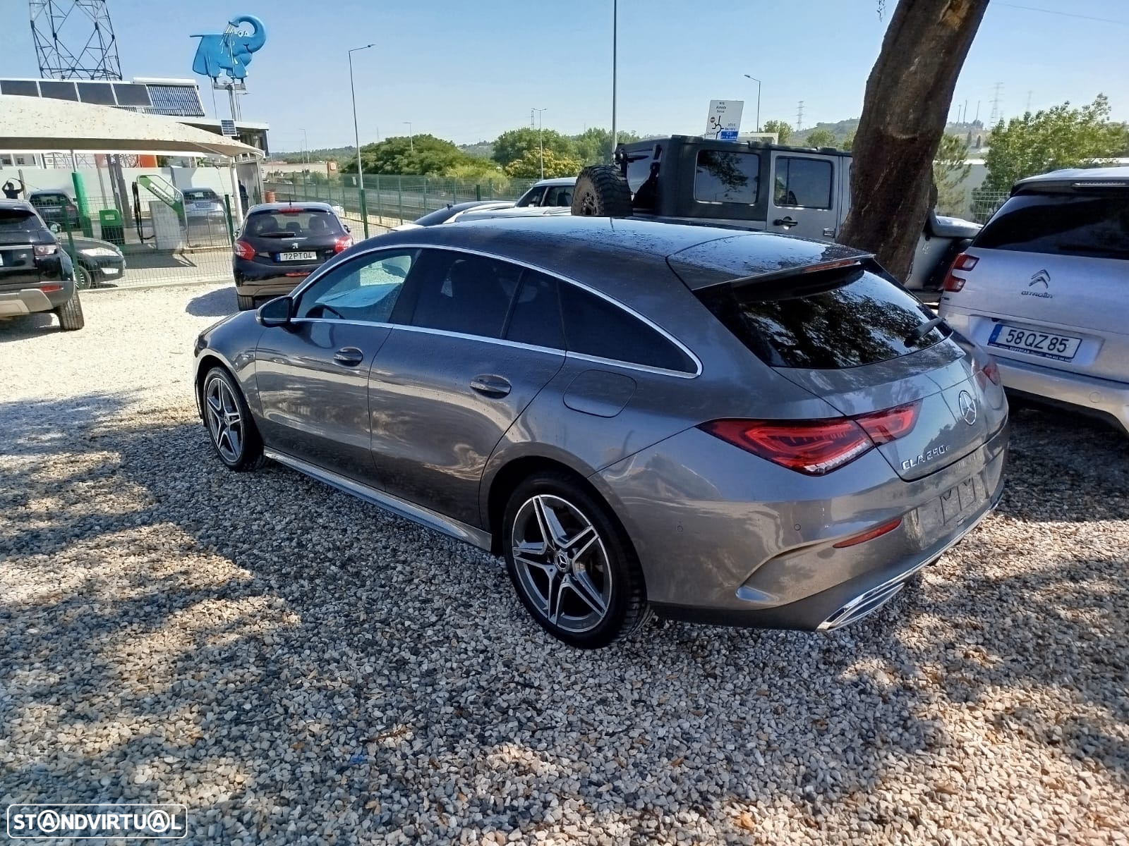Mercedes-Benz CLA 250 e Shooting Brake AMG Line - 10