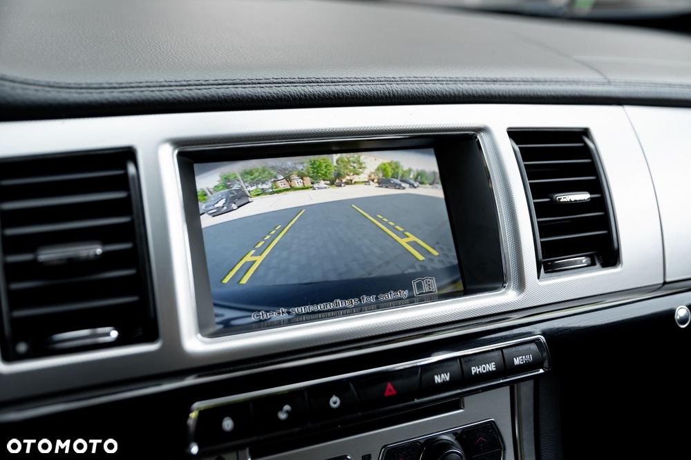 Jaguar XF 2.0 T Premium Luxury - 36