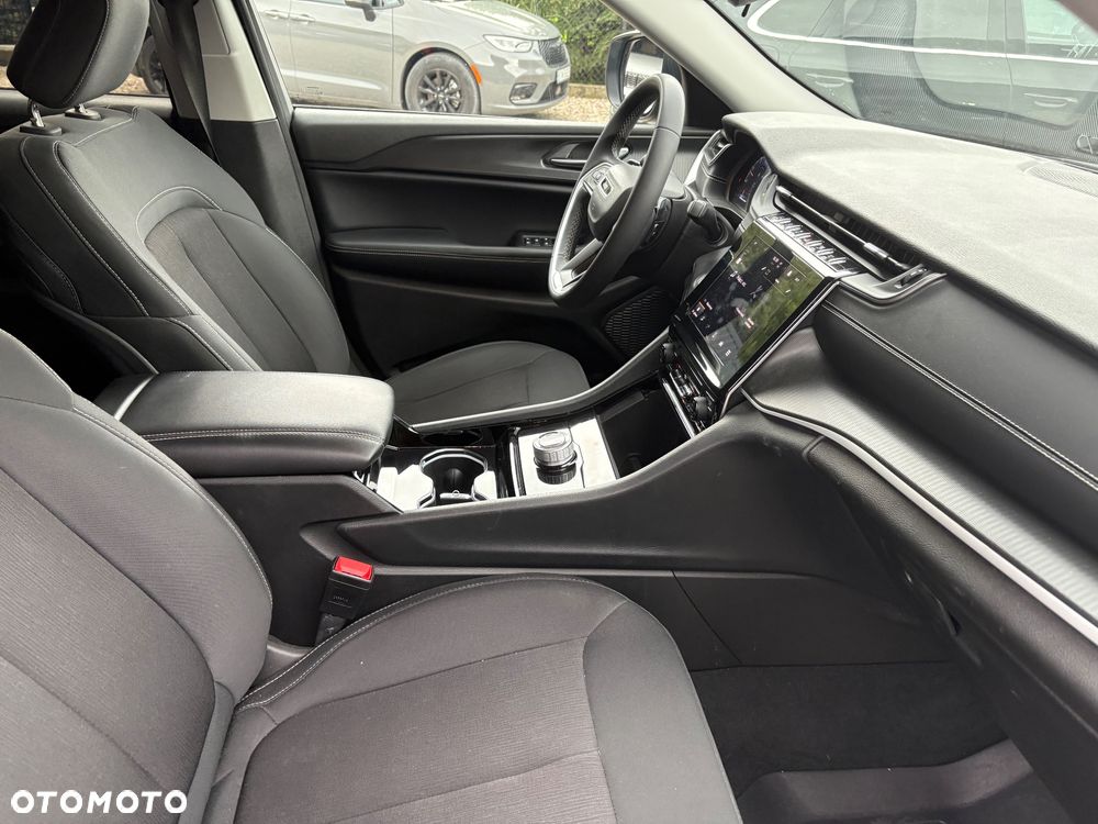 Jeep Grand Cherokee 3.6 V6 Pentastar 4WD Automatik Laredo - 25