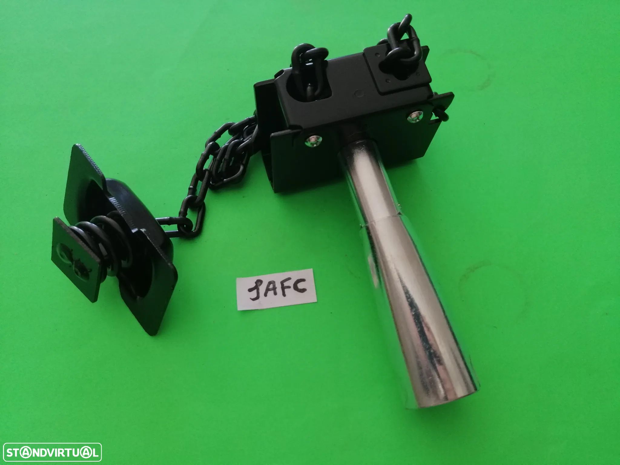 Suporte do pneu suplente Mitsubishi L200 KB4T 2005 a 2015 MR995050 - 1