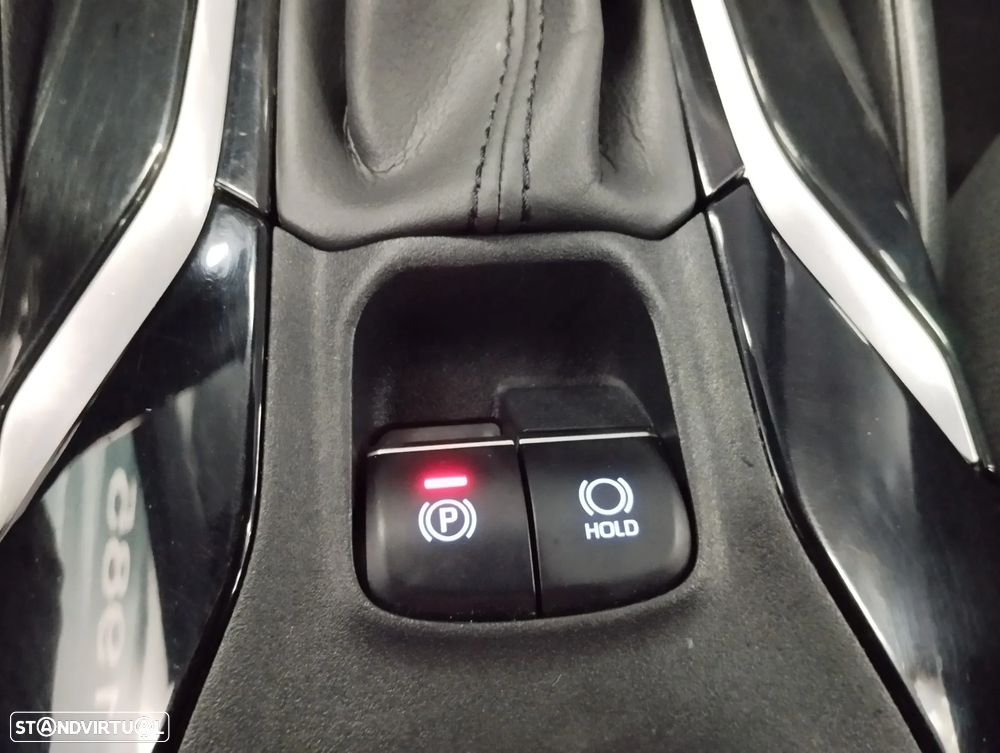 Toyota Corolla 1.8 Hybrid Comfort - 33