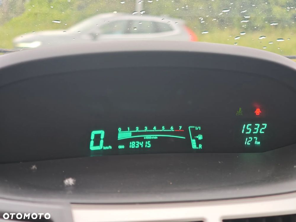 Toyota Yaris 1.3 Sol - 17