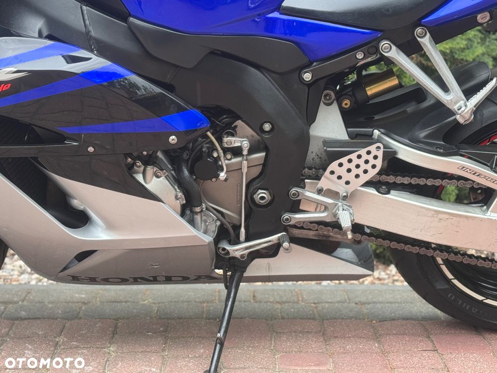 Honda CBR - 16