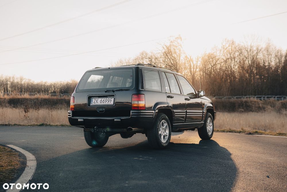 Jeep Grand Cherokee - 4