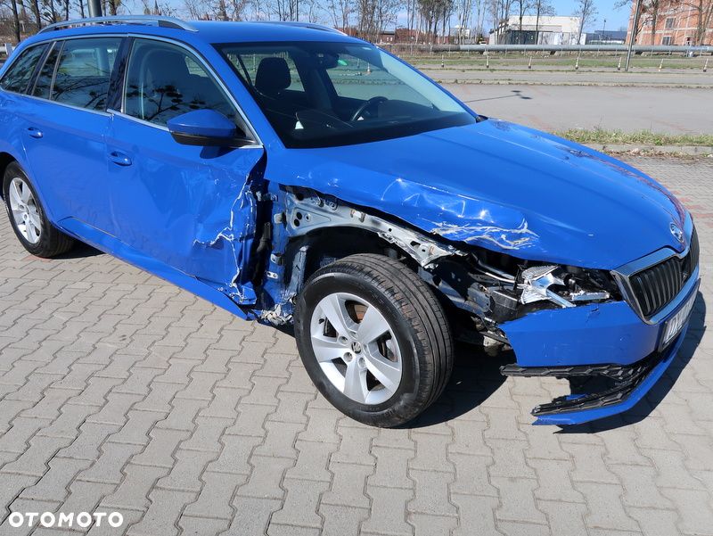 Skoda Superb 2.0 TDI SCR Ambition DSG - 32
