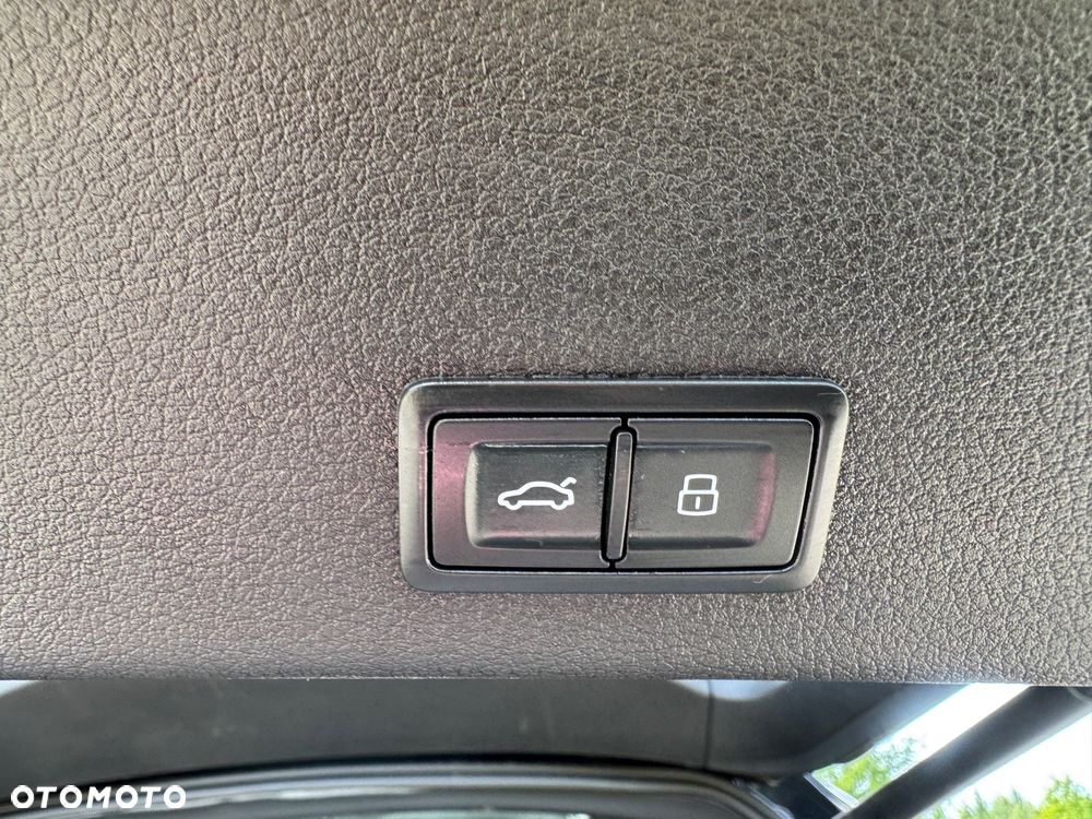 Audi Q8 Sportback e-tron - 19