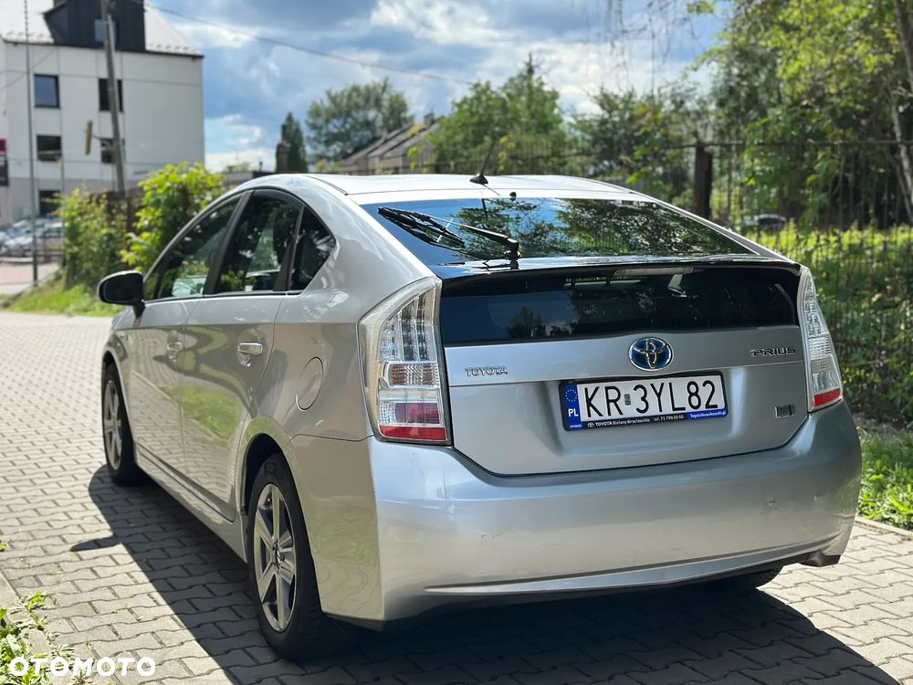 Toyota Prius - 3