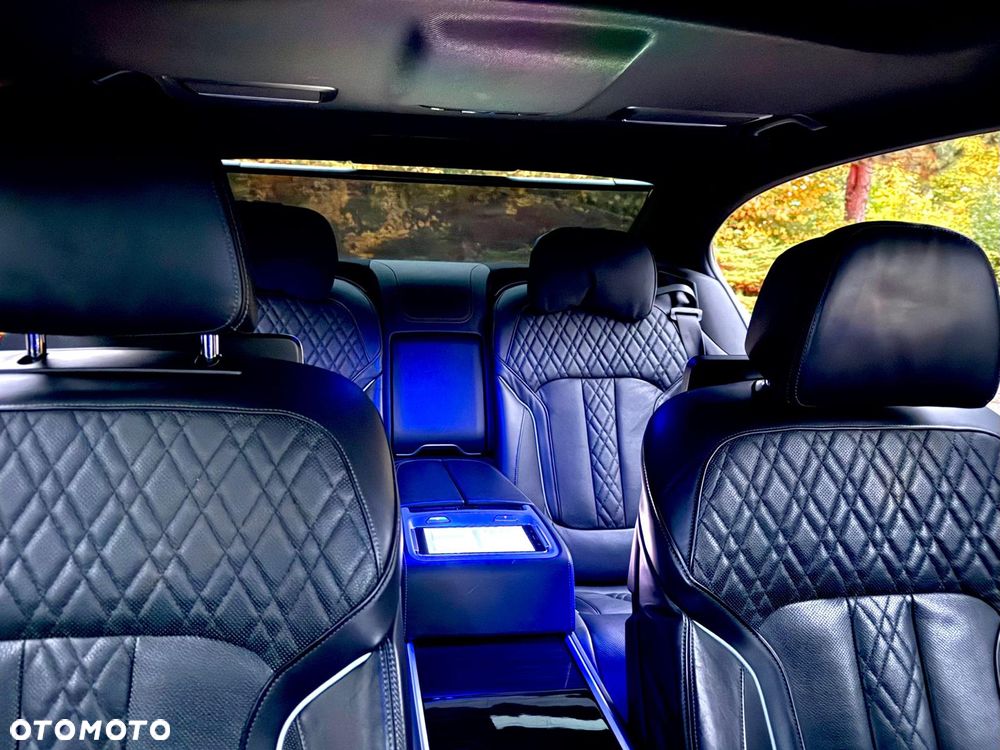 BMW Seria 7 730d xDrive mHEV - 6