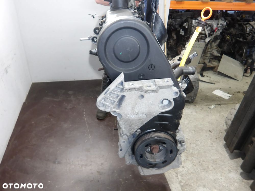 VW JETTA V 05-10 SILNIK SŁUPEK BSE - 4