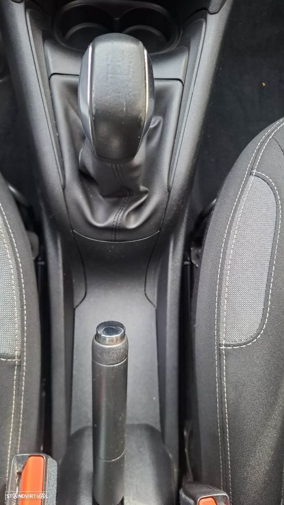 Peugeot 208 1.2 PureTech Active - 18