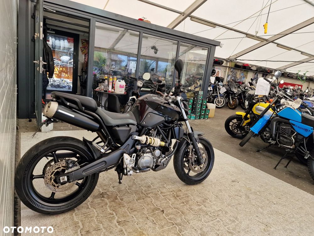 Yamaha MT - 18