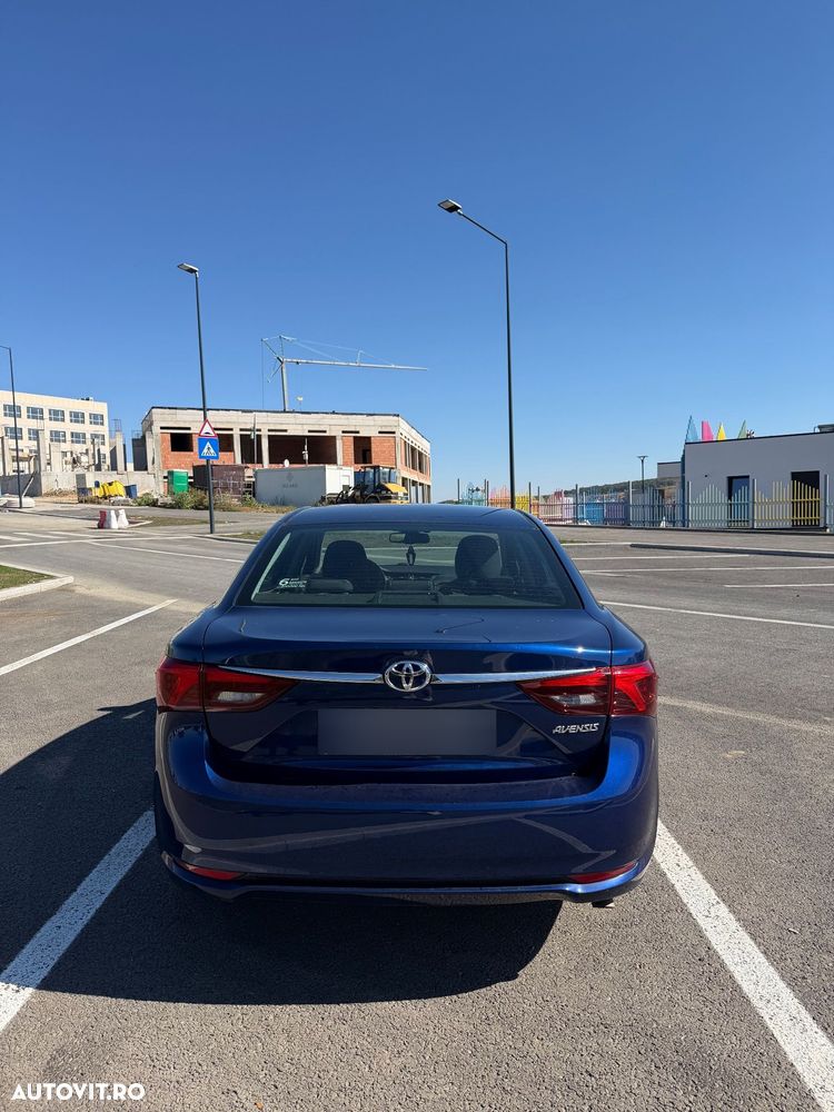 Toyota Avensis - 4