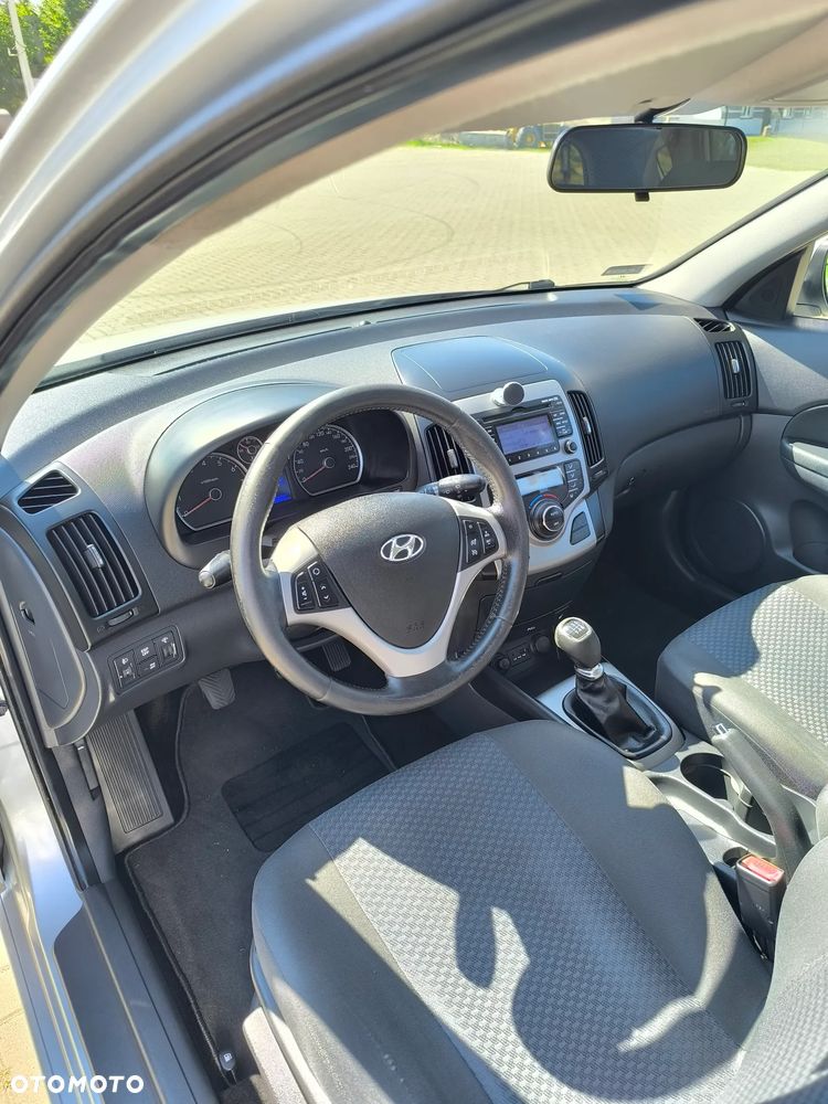 Hyundai i30 1.6 blue Comfort - 9