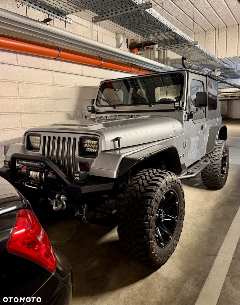Jeep Wrangler 2.5L - 1