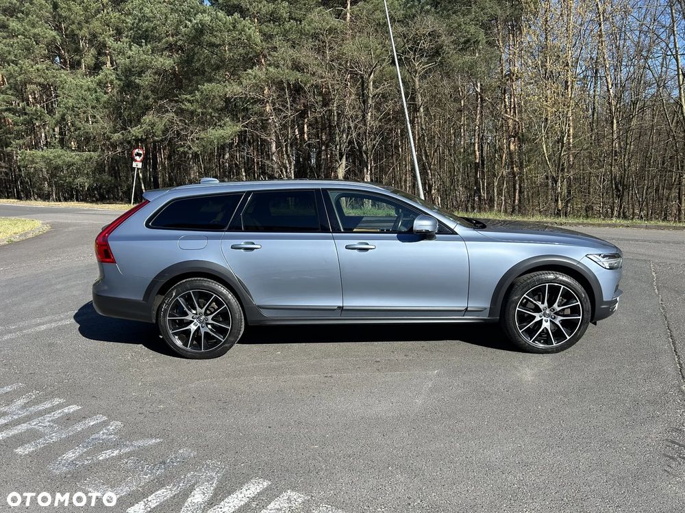 Volvo V90 D5 AWD Inscription - 4