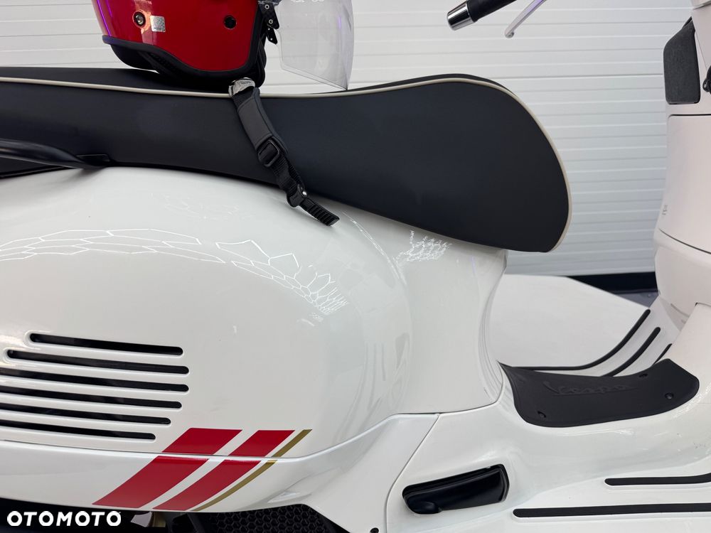 Piaggio Vespa - 18