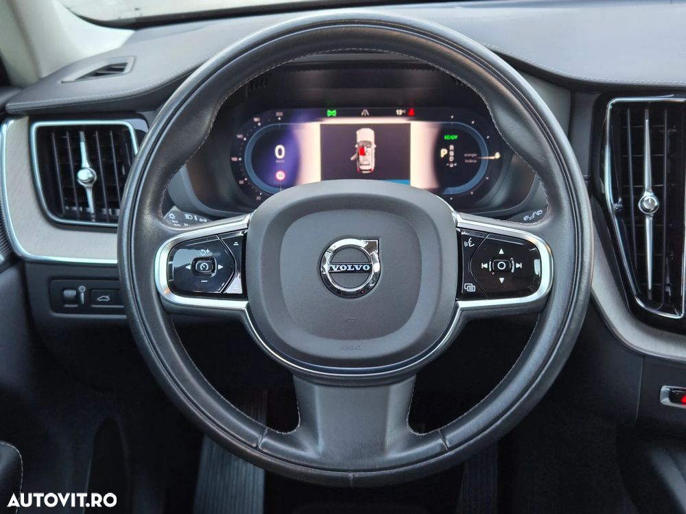 Volvo XC 60 T6 AWD Recharge Geartronic Inscription Expression - 35
