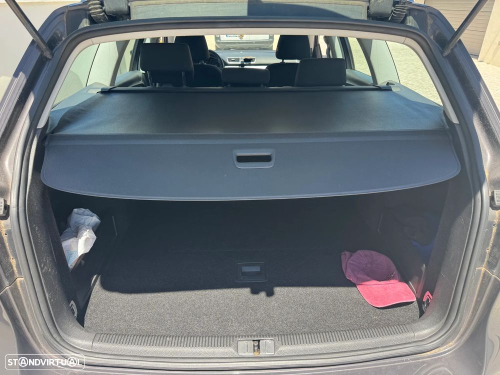 VW Passat Variant 1.6 TDI DPF BlueMotion - 7
