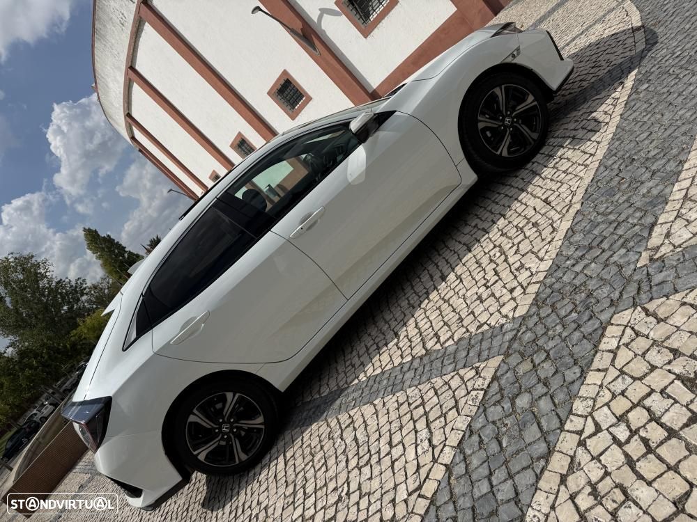 Honda Civic 1.0 i-VTEC Executive - 12