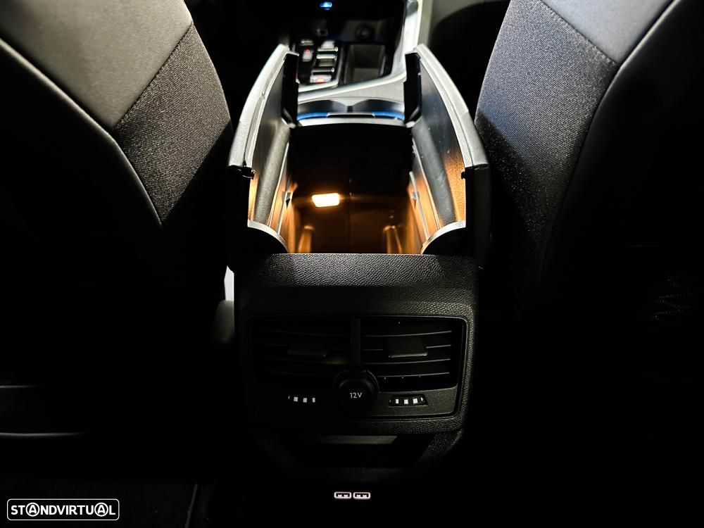 Peugeot 3008 1.6 Hybrid GT Pack e-EAT8 - 24