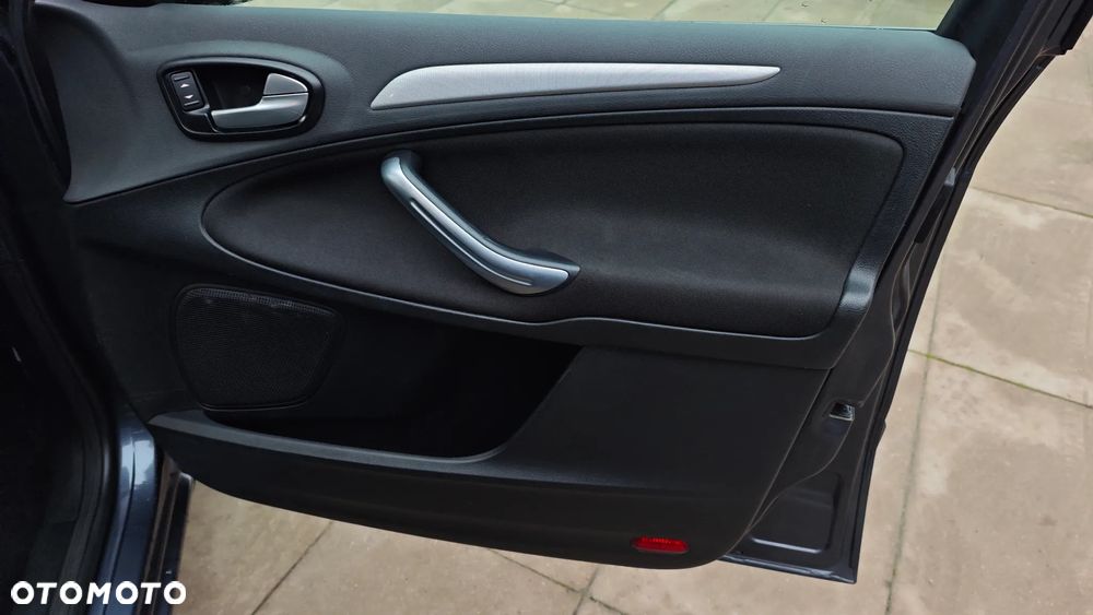 Ford S-Max 2.0 Titanium - 16