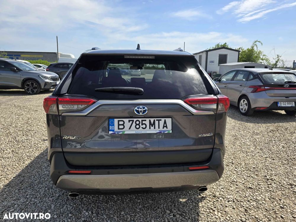 Toyota RAV4 - 5