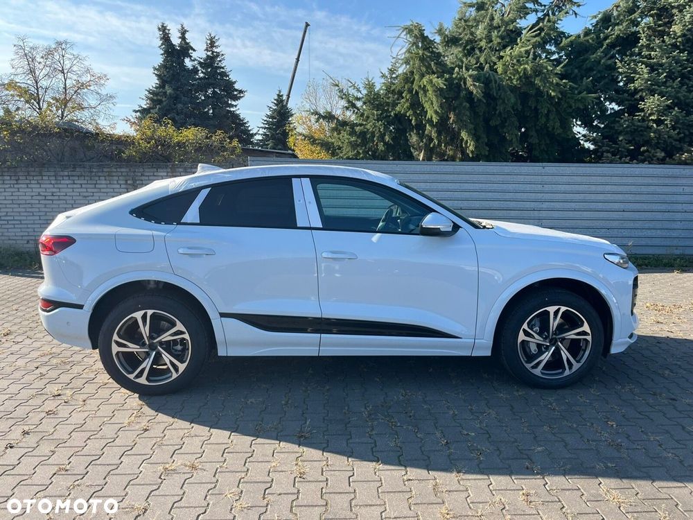 Audi Q6 e-tron - 7
