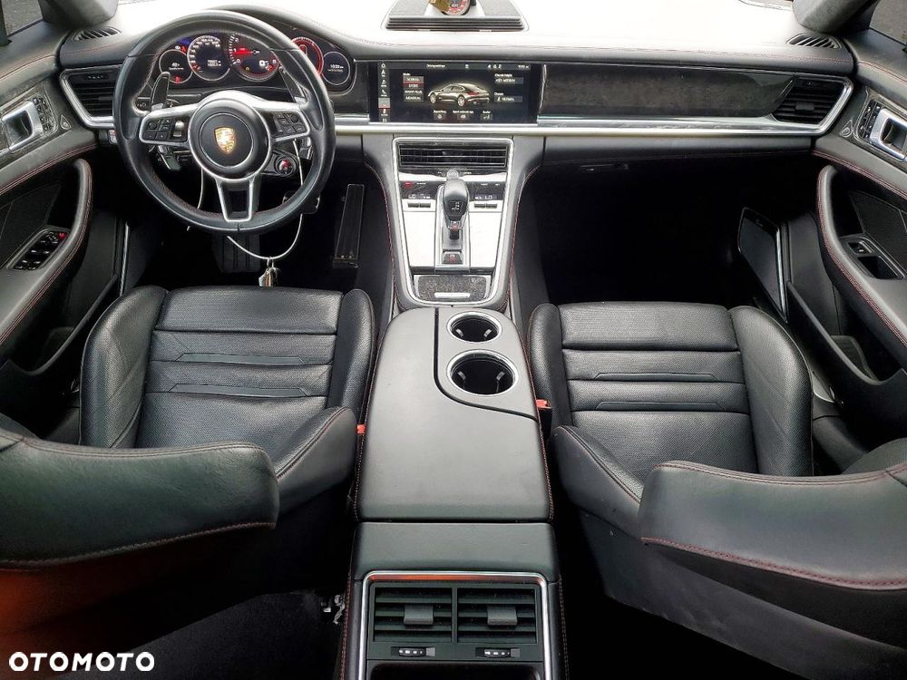 Porsche Panamera - 7