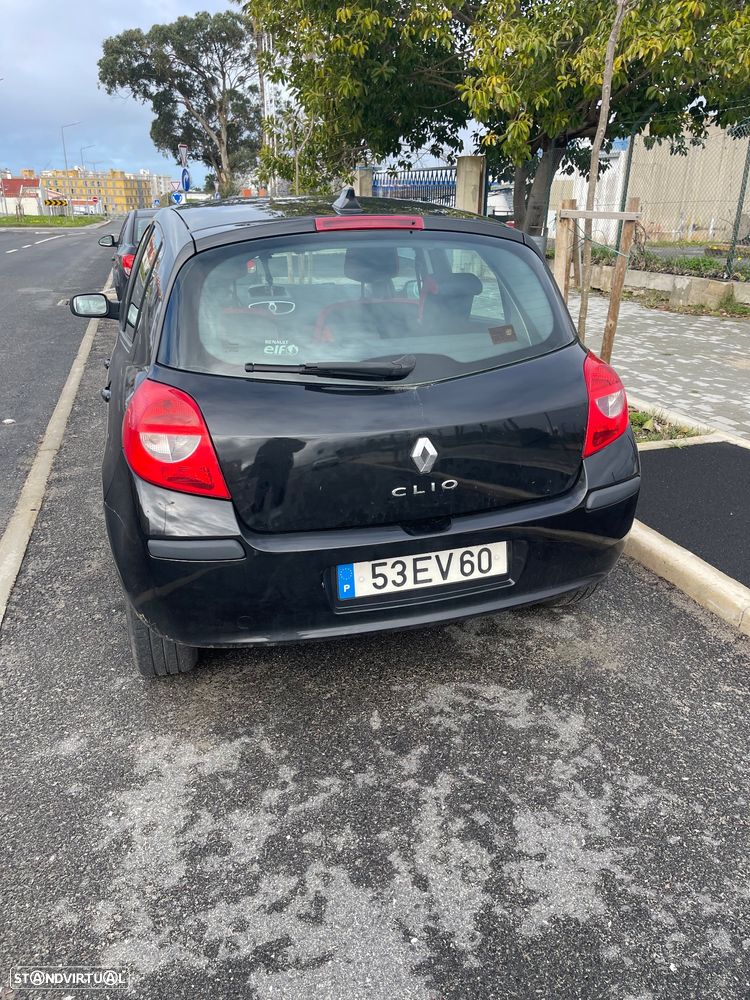 Renault Clio - 2