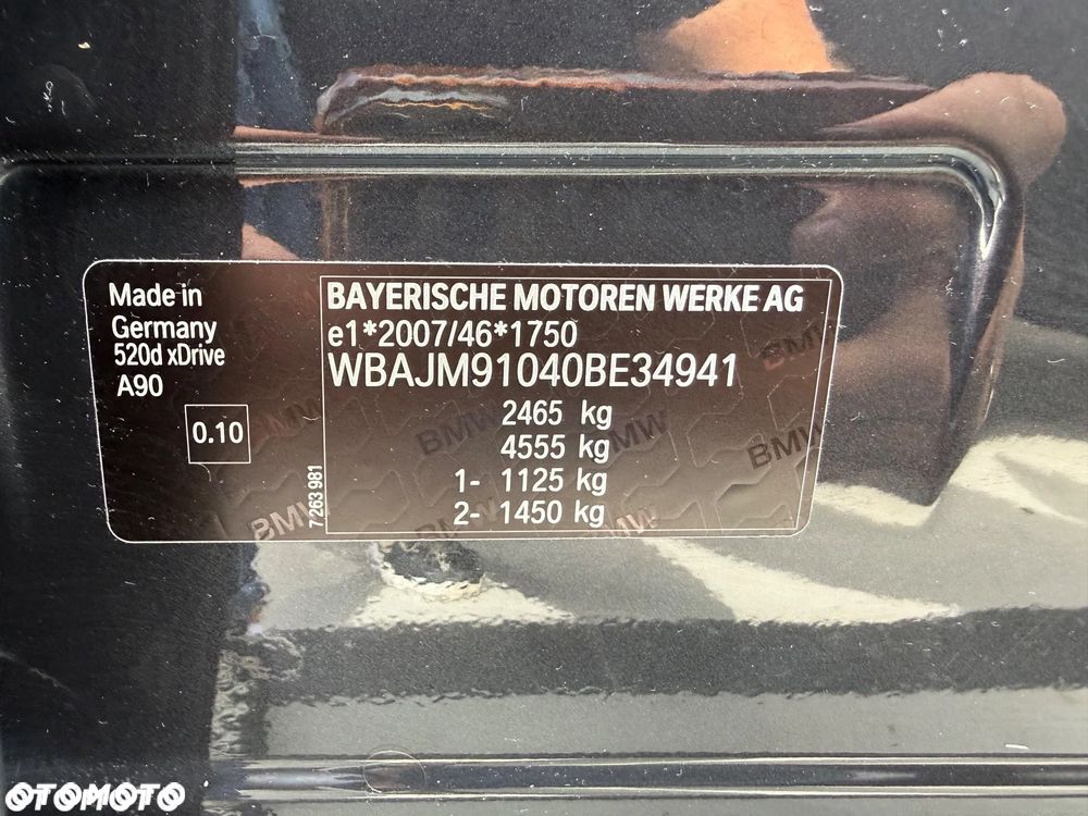 BMW Seria 5 520d xDrive Luxury Line - 2