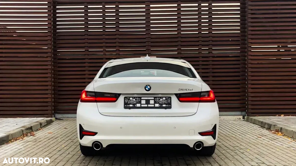 BMW Seria 3 320d Aut. Sport Line - 10