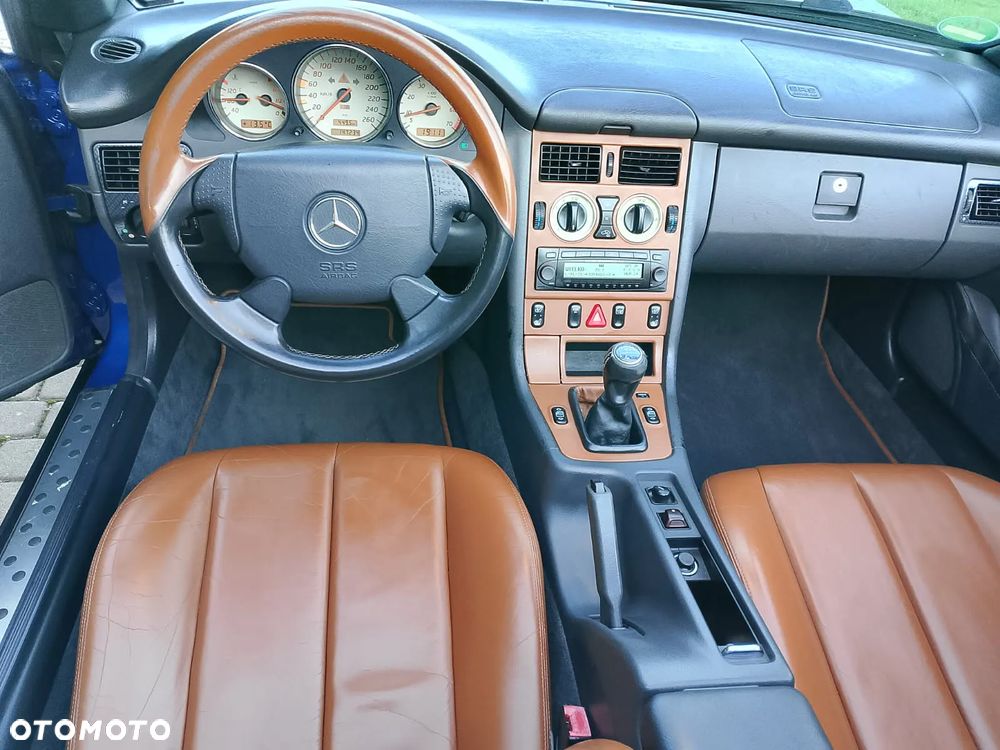 Mercedes-Benz SLK 200 - 9