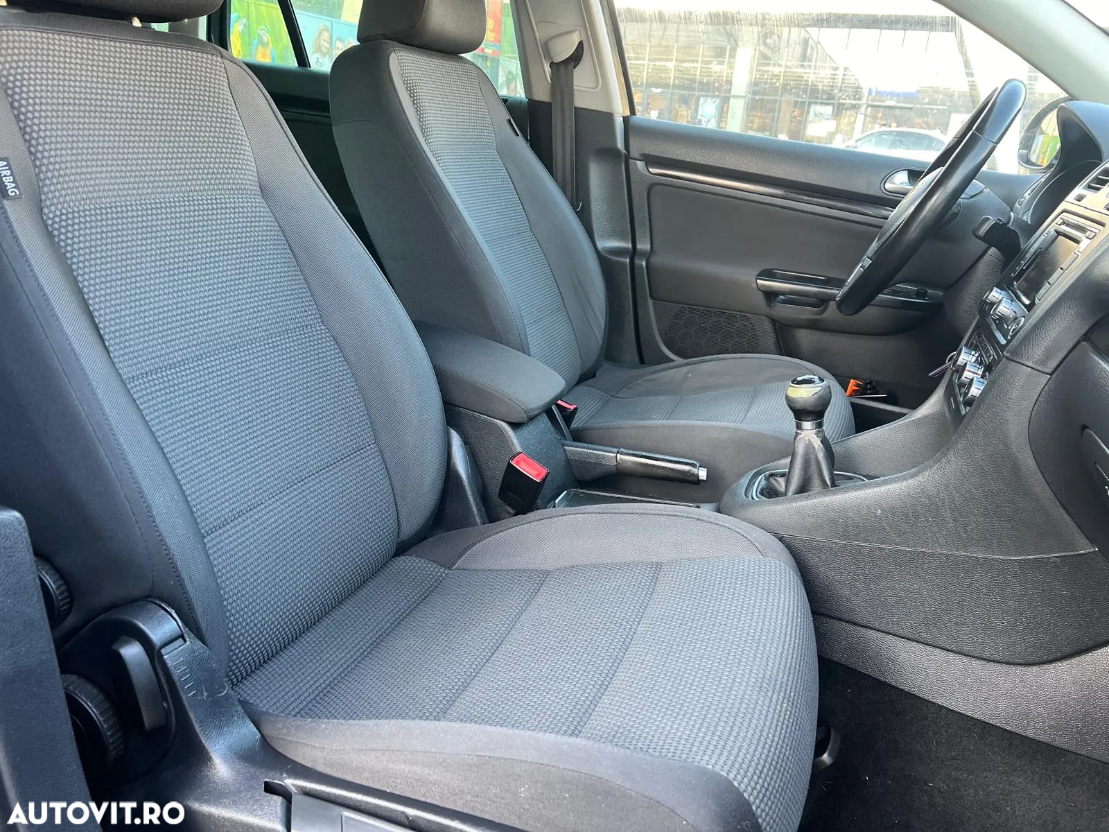 Volkswagen Golf 1.6 TDI BlueMotion Technology Cup - 8