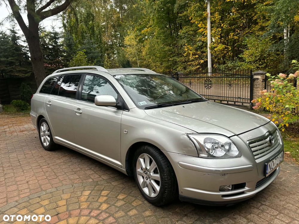 Toyota Avensis 2005 photo 3