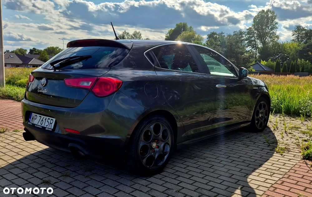 Alfa Romeo Giulietta - 12