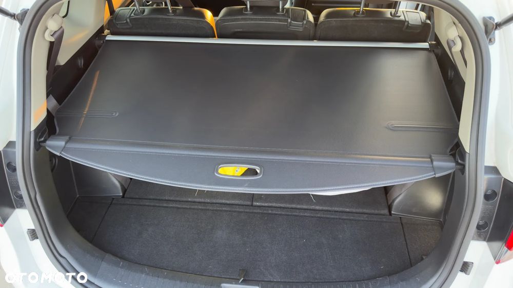 Kia Carens 1.7 CRDi XL 7os - 28