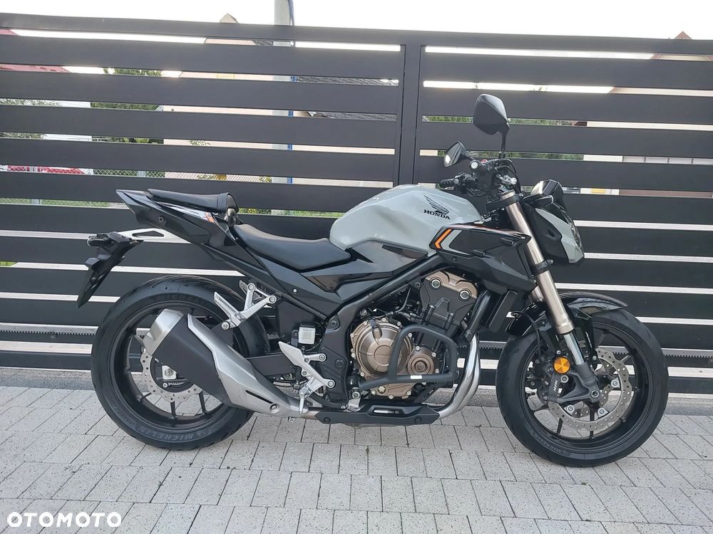 Honda CB - 1