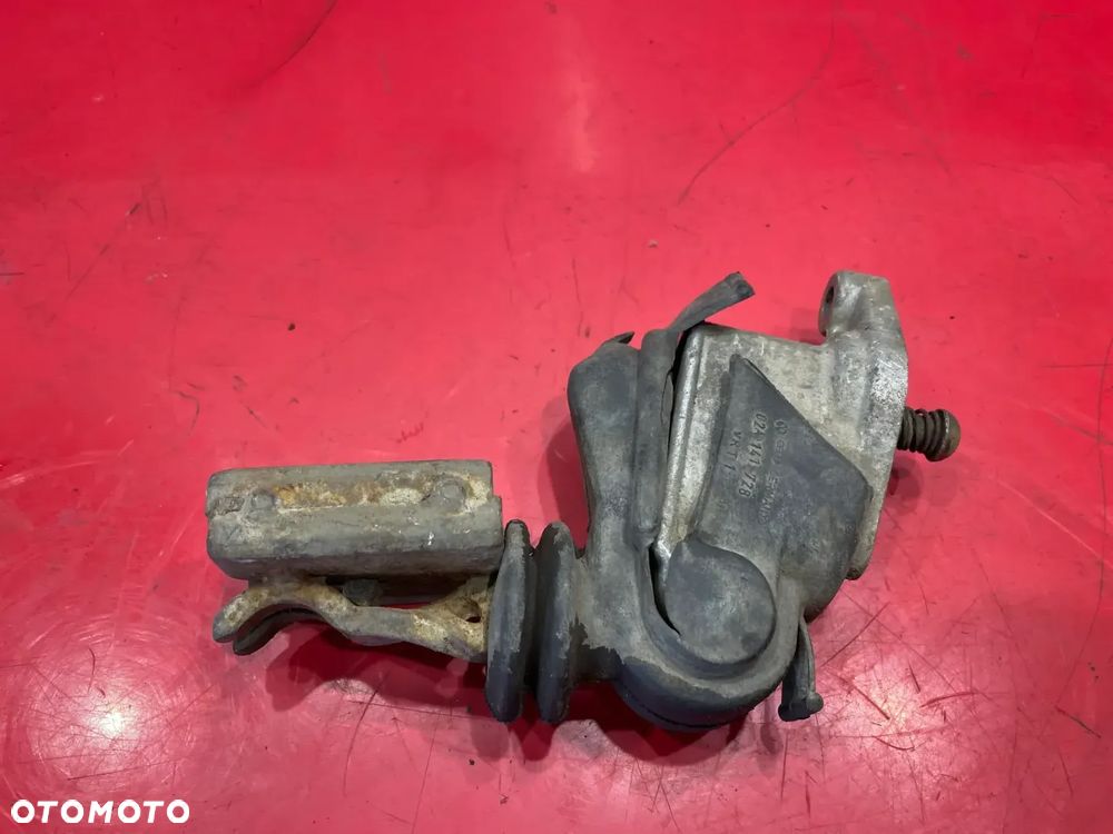 WYSPRZĘGLIK ŁAPA SPRZĘGŁA VW T4 02A141728 - 1