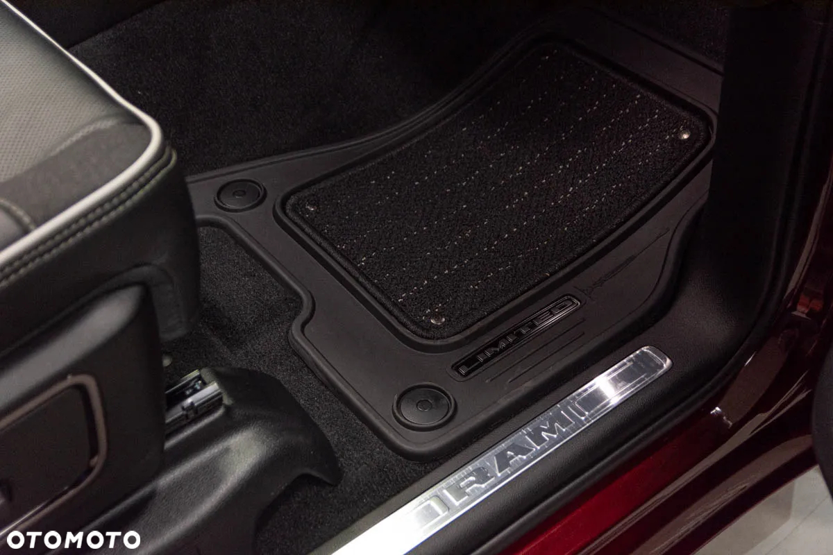 RAM 1500 - 38