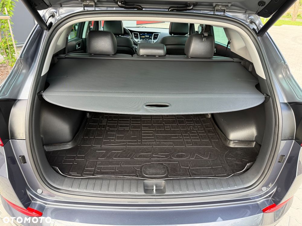 Hyundai Tucson 2.0 CRDI 4WD Automatik Premium - 28