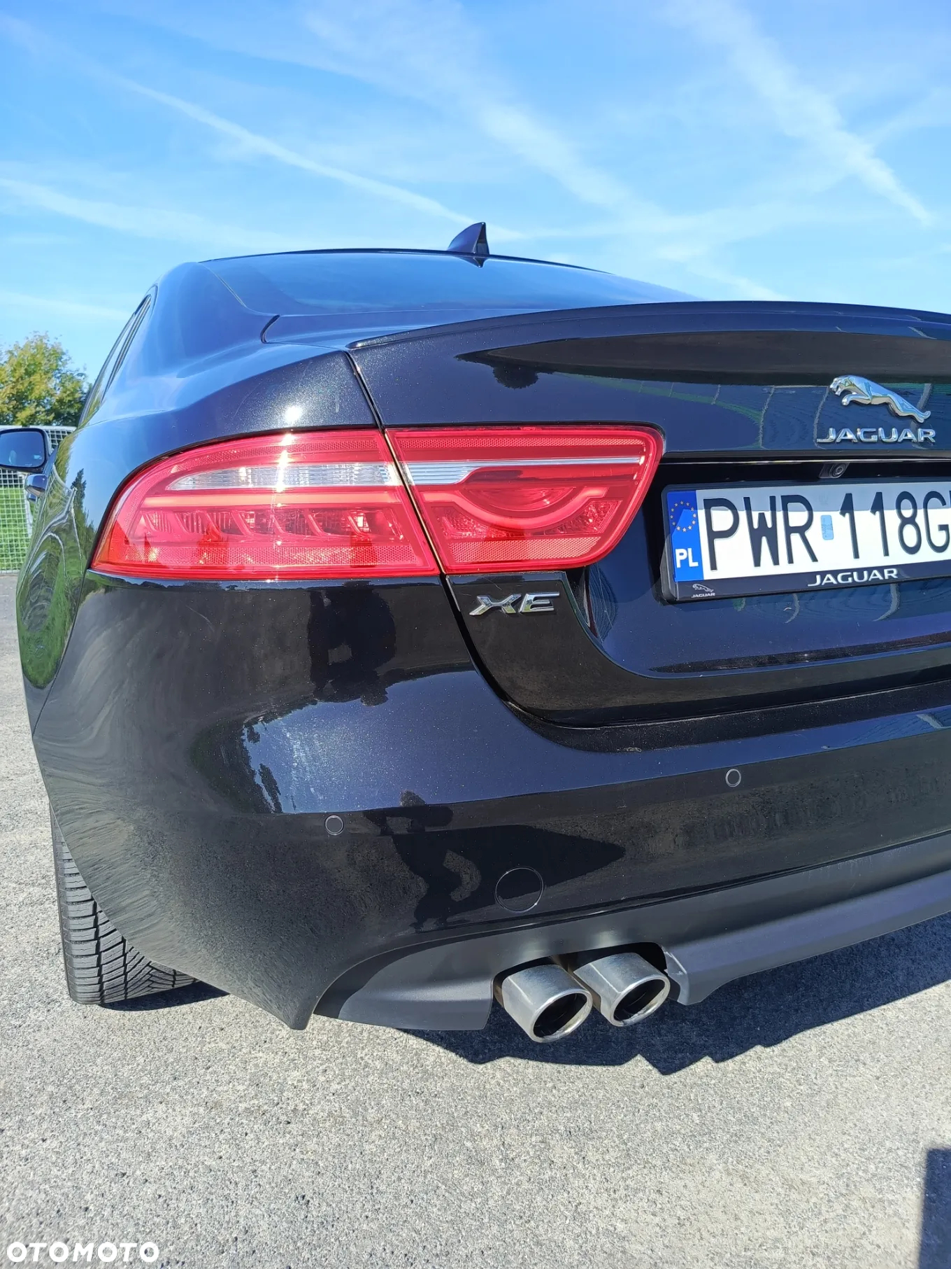 Jaguar XE 2.0 D R-Sport - 12