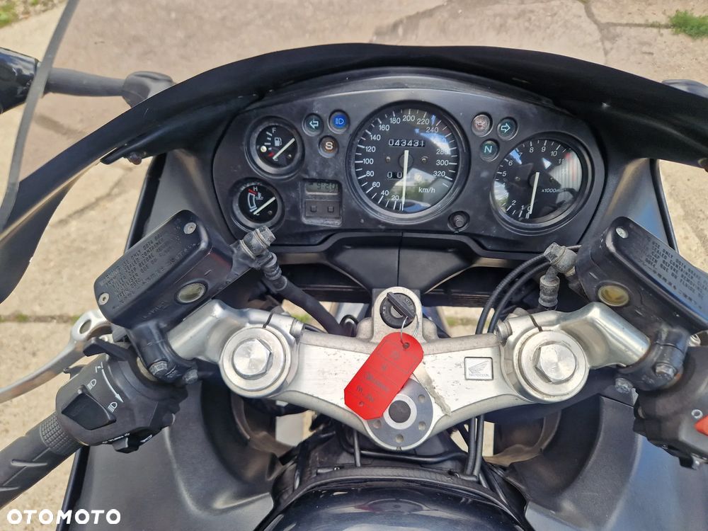 Honda CBR - 38
