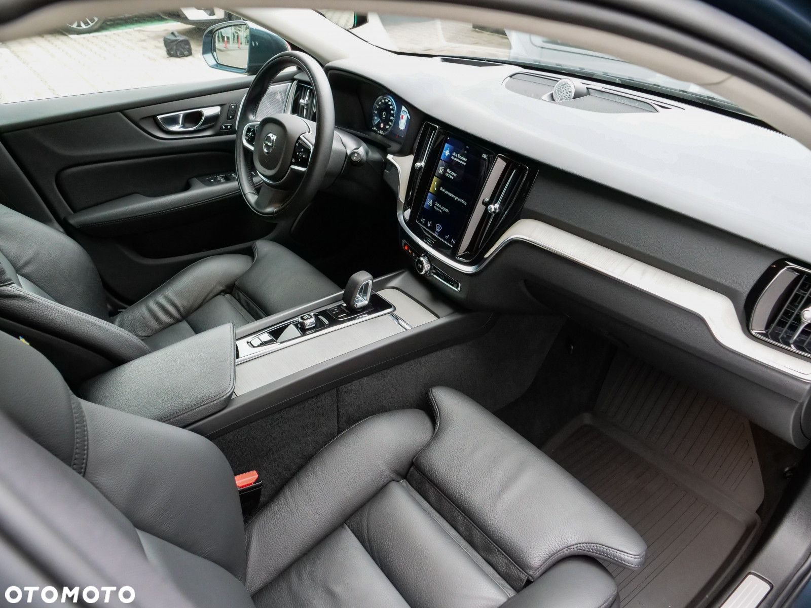 Volvo V60 Cross Country - 30